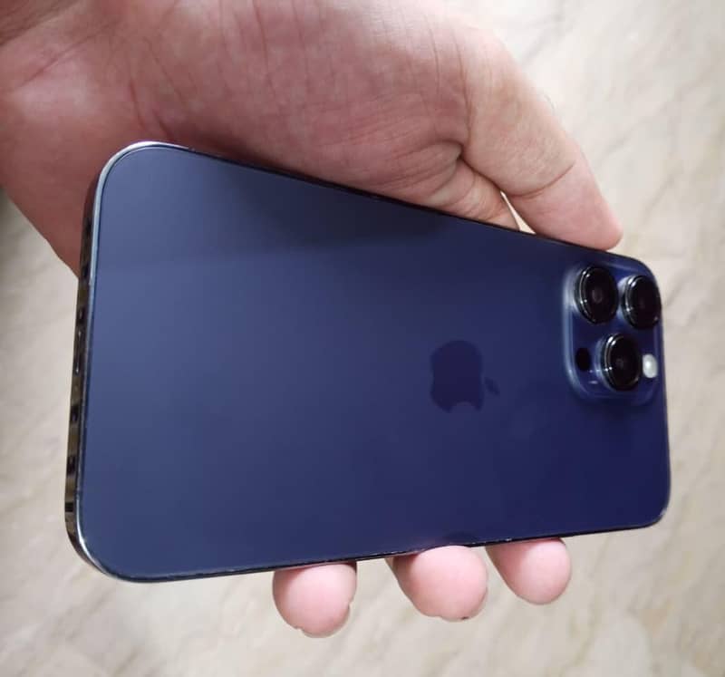 Apple iPhone 14 Pro Max 4