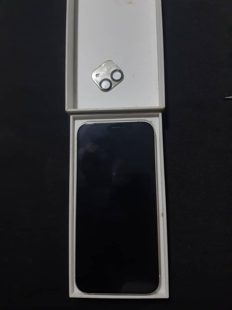 Apple iPhone 12 6