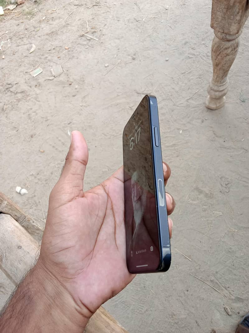 Apple iPhone 12 5