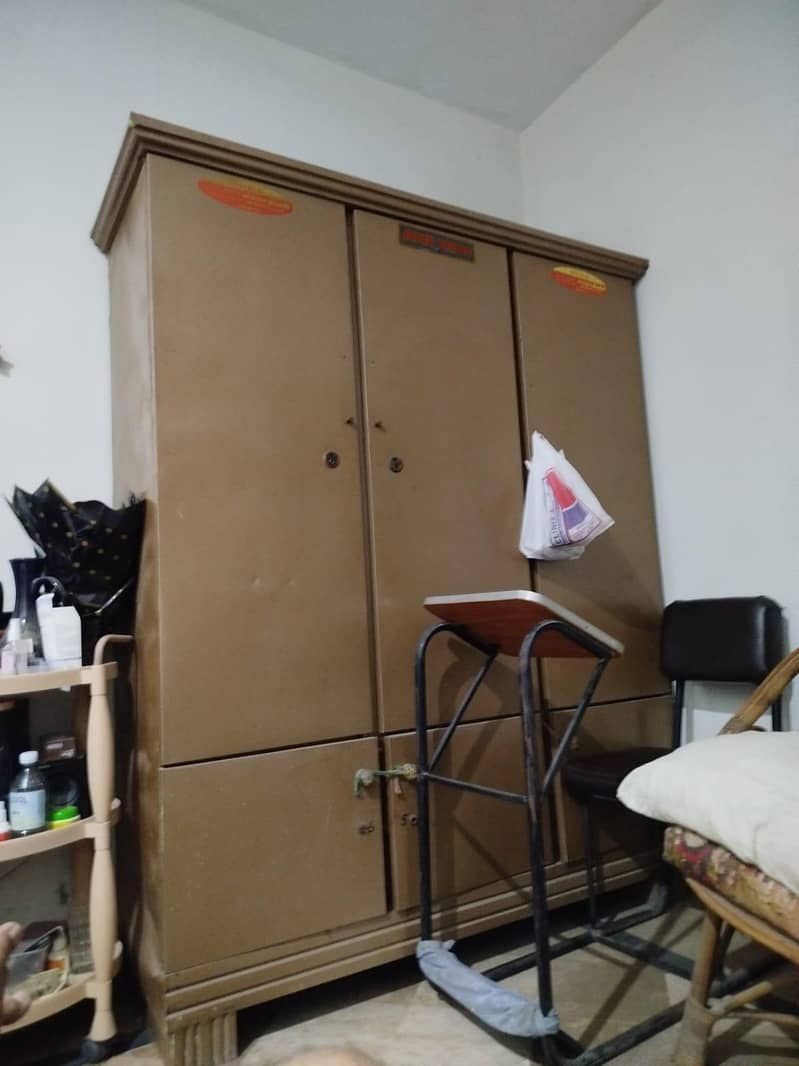 Almari Wardrobe 0