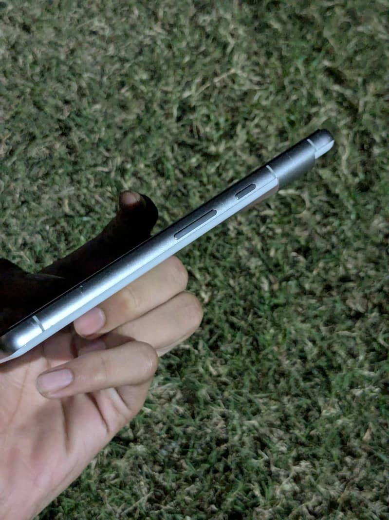 Google Pixel 7 10/10 Condition 2