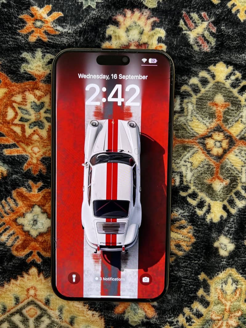 Apple iPhone 16 Pro Max 10