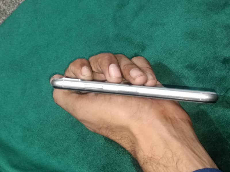 Apple iPhone X 2