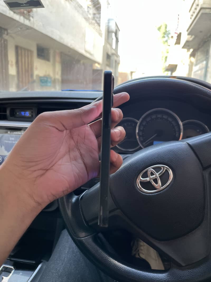 Apple iPhone 13 1