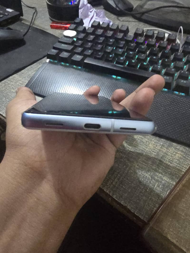 Google Pixel 7a 3