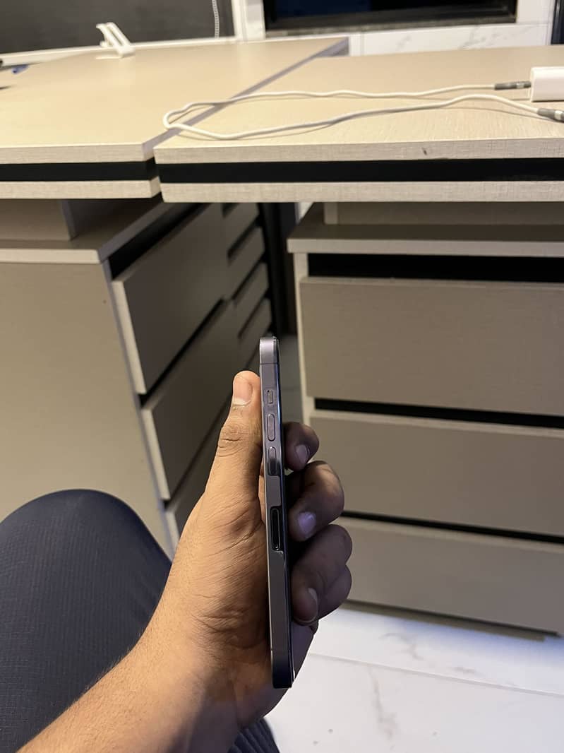 Apple iPhone 14 Pro 2