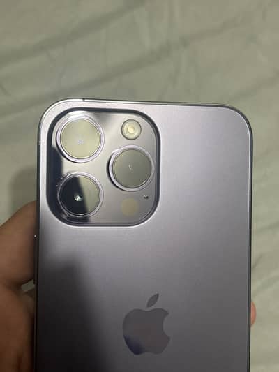iPhone 14 Pro Max (lock)