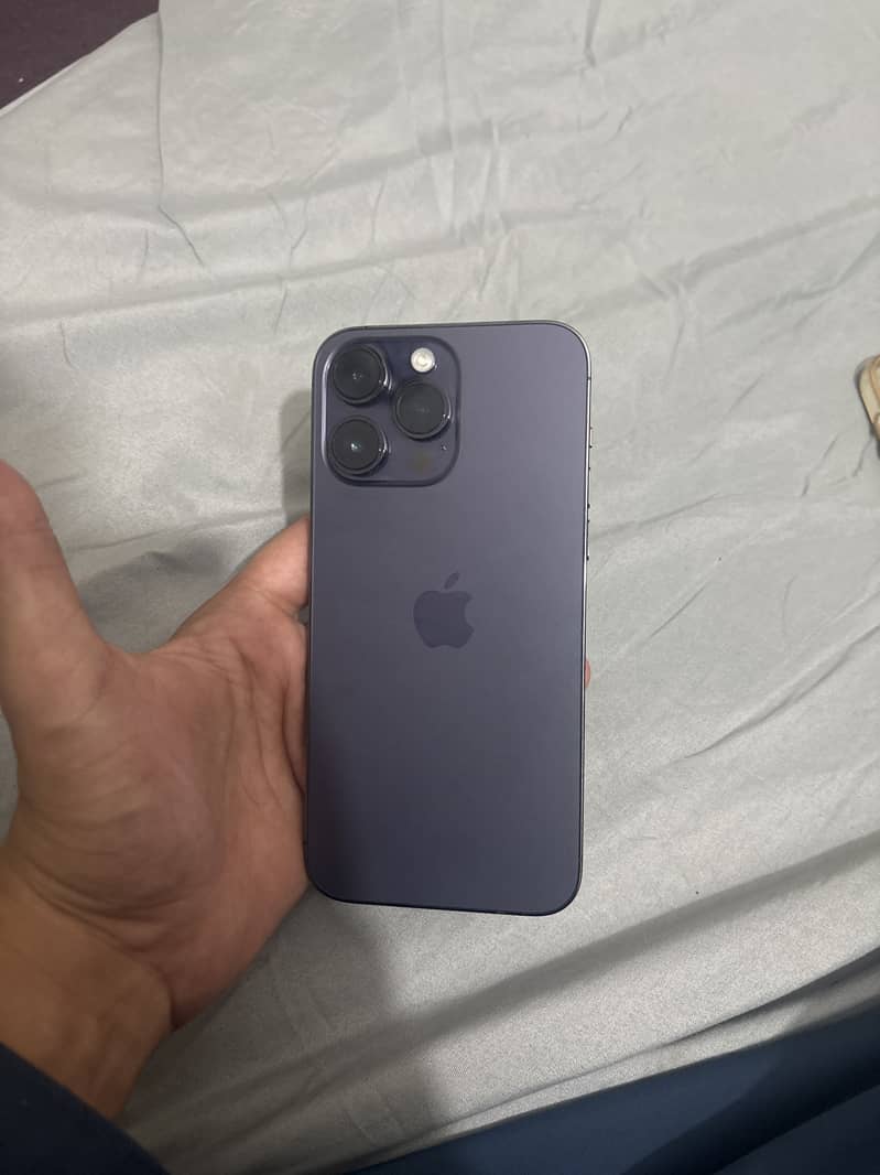 iPhone 14 Pro Max (lock) 3