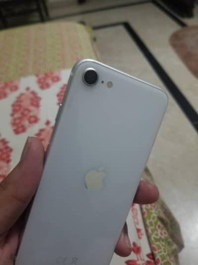 Apple iPhone SE