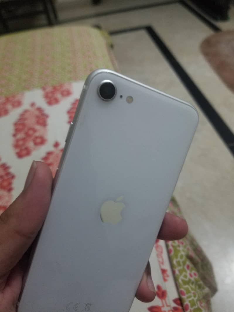Apple iPhone SE 0