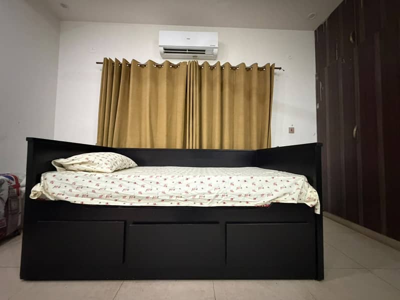 Single Bed with Pull-Out Double Bed 1
