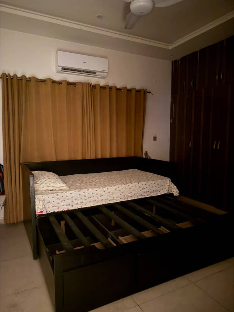 Single Bed with Pull-Out Double Bed 3