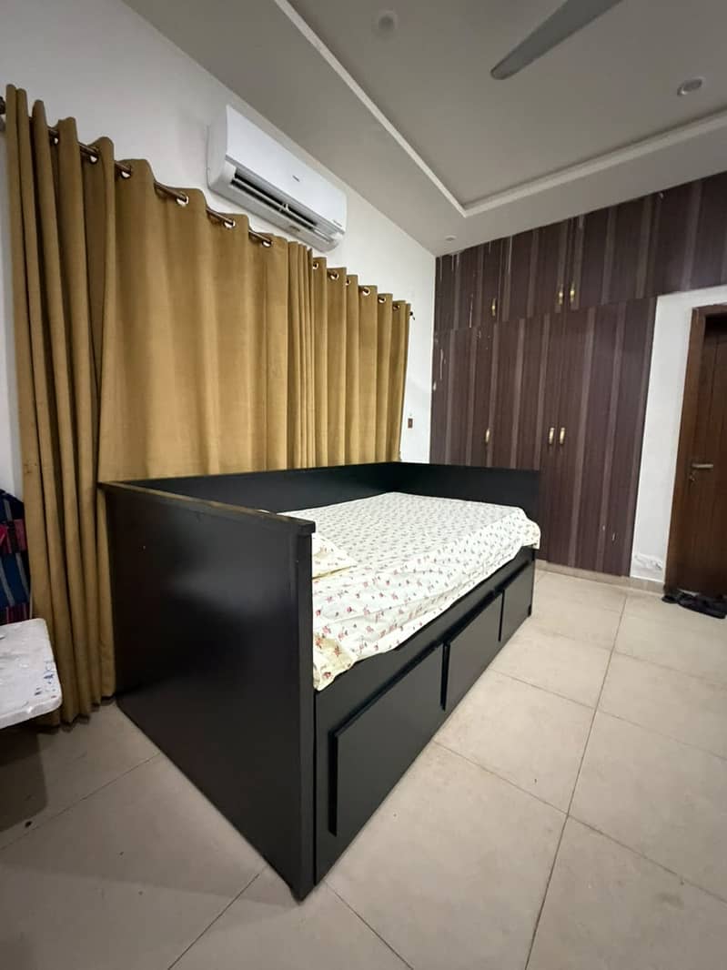 Single Bed with Pull-Out Double Bed 4