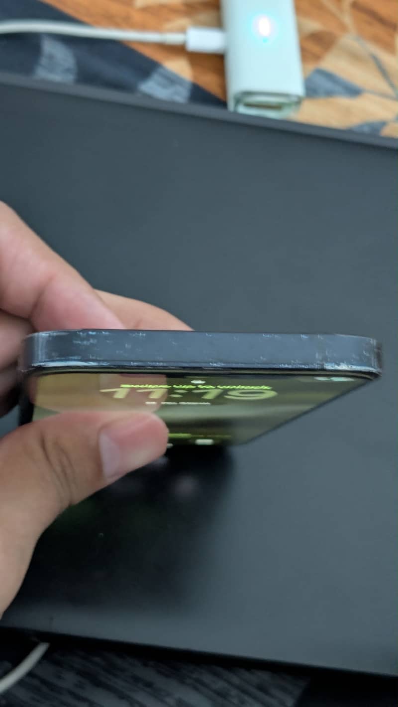 Apple iPhone 12 4