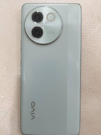 Vivo V30e