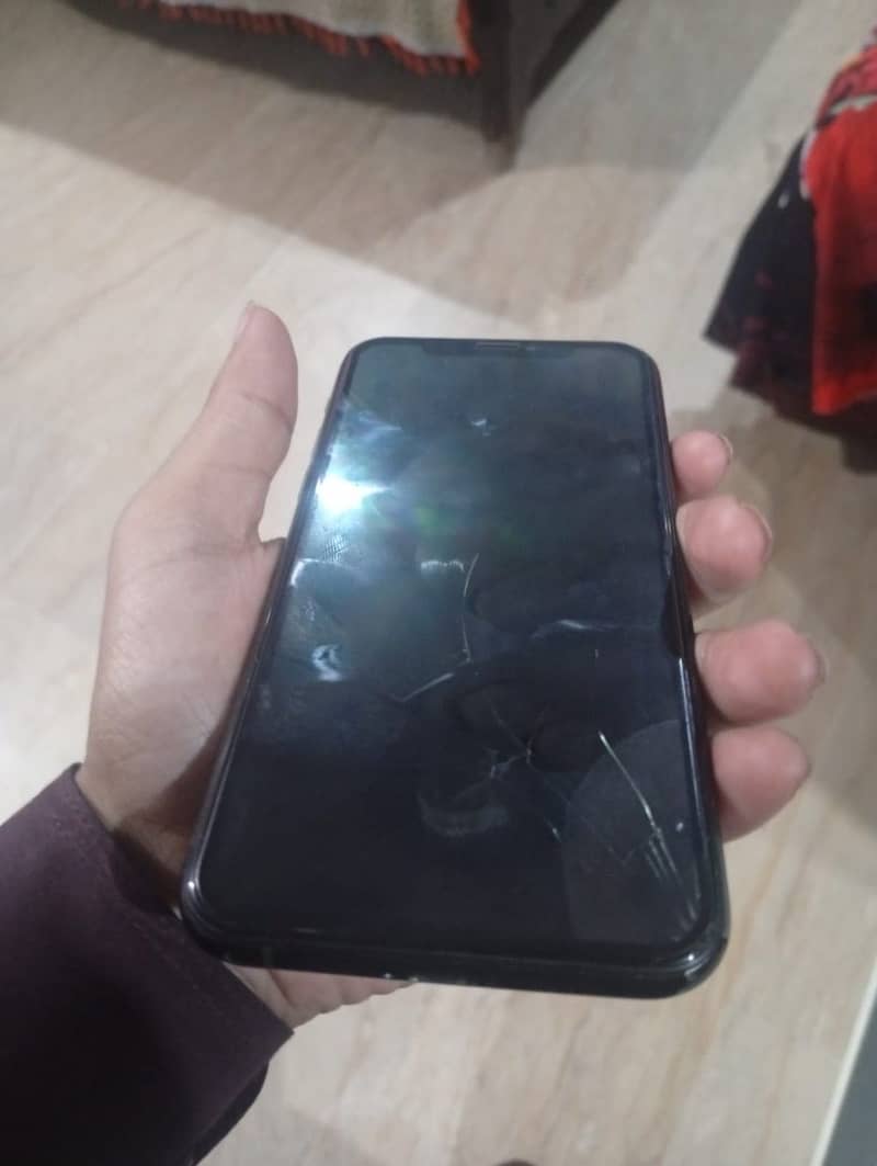 Apple iPhone 11 Pro 1