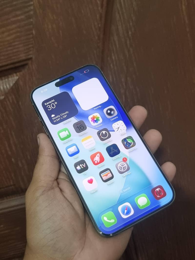 Apple iPhone 15 Pro Max 6