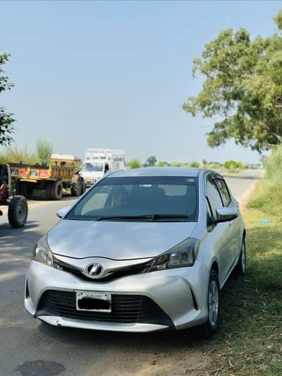 Toyota Vitz 2015