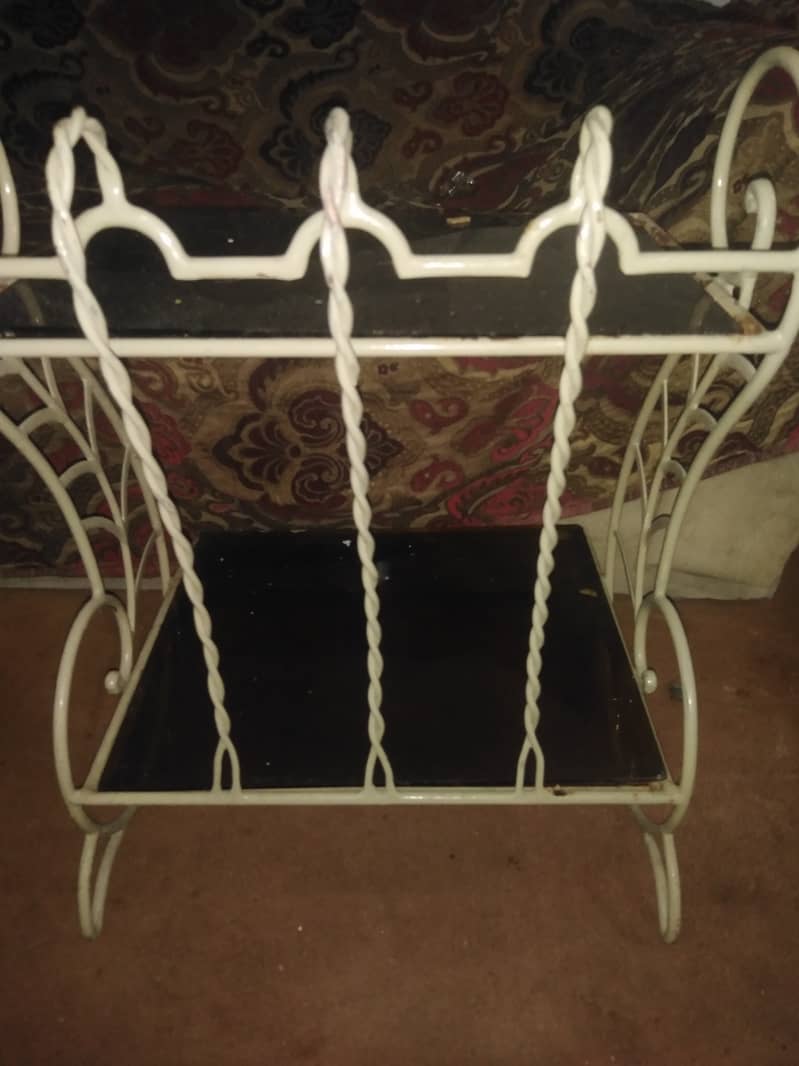 Bed with side tables 4