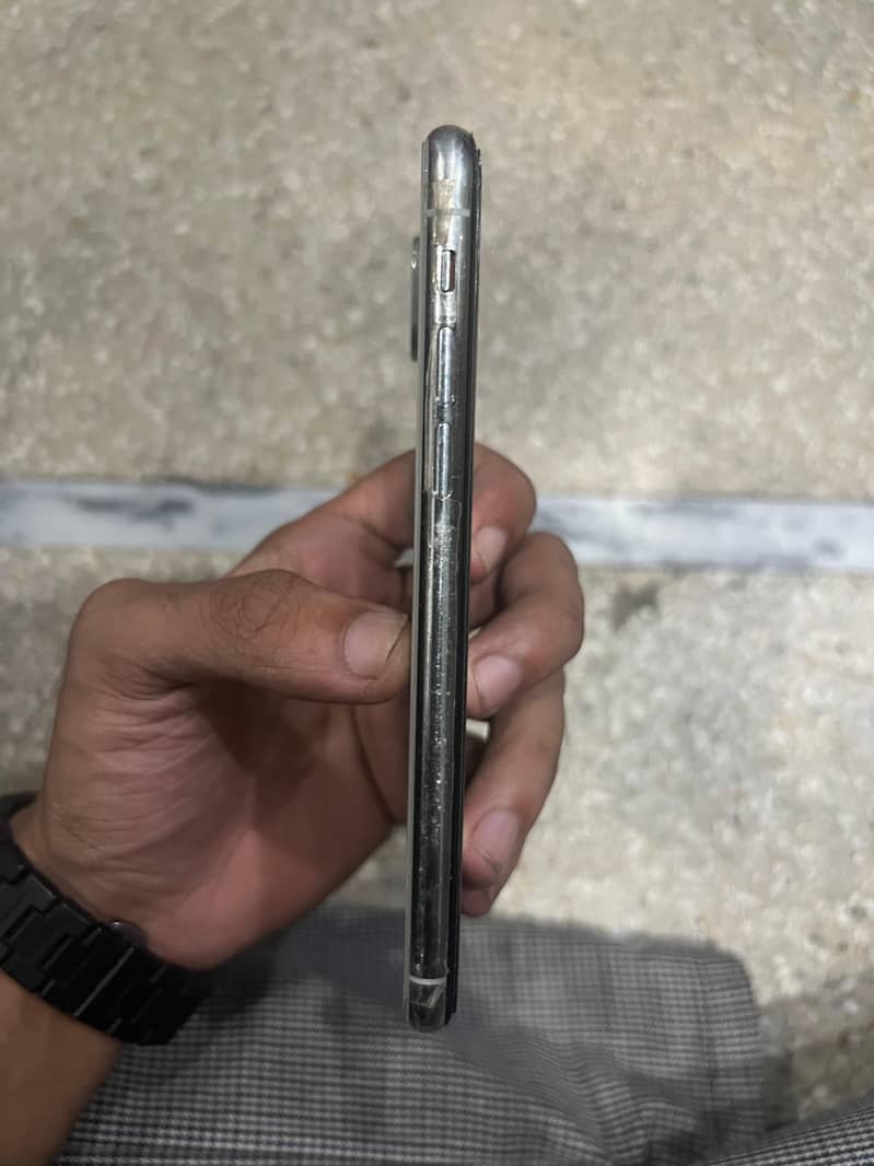 IPhone x 4