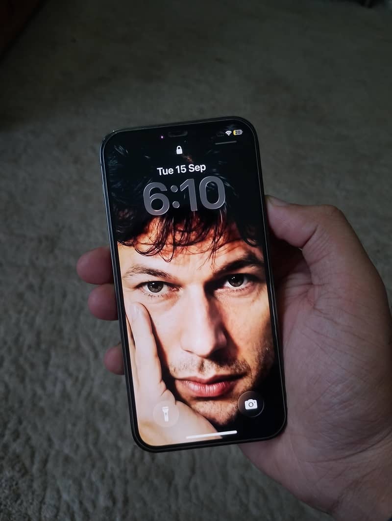 Apple iPhone 12 Pro 2