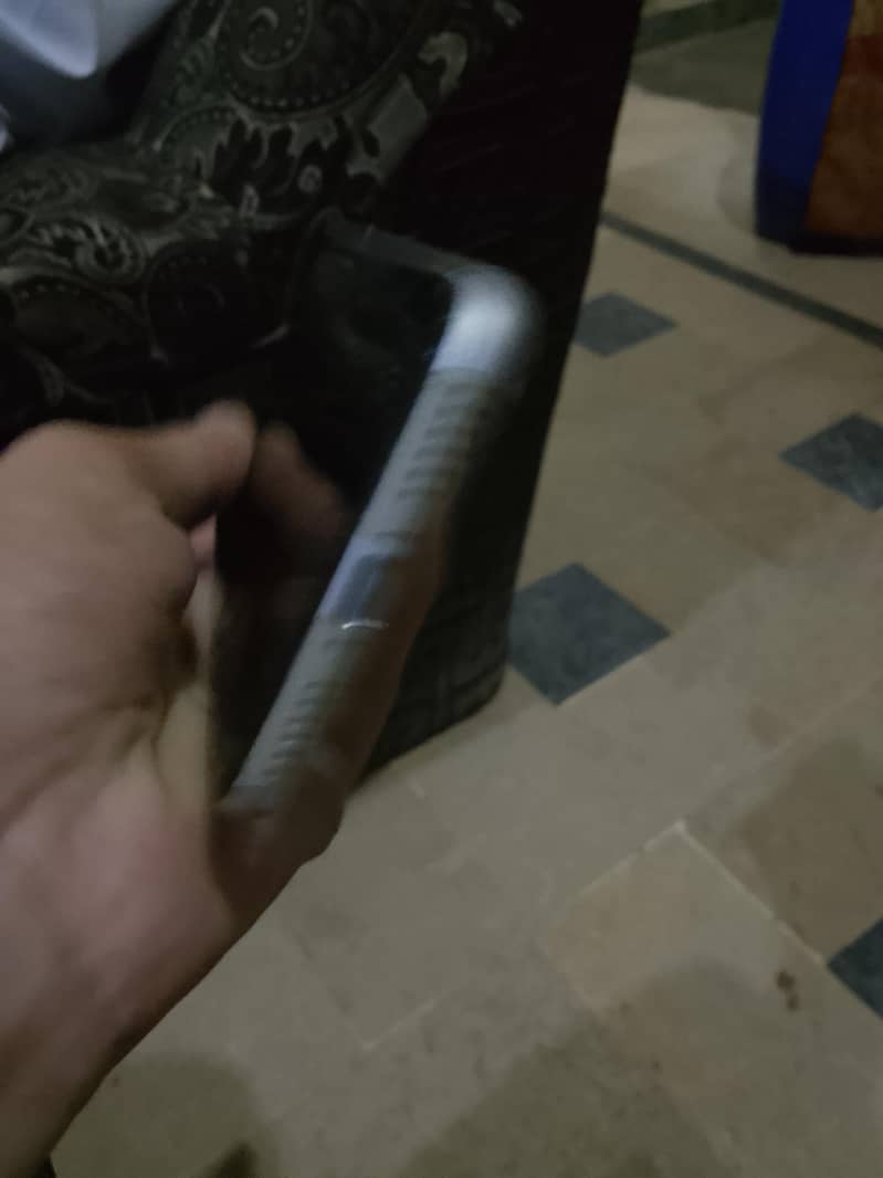 Apple iPhone SE 0