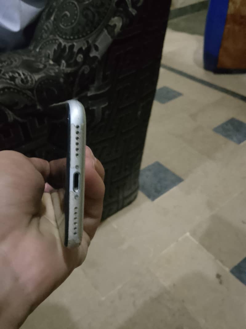 Apple iPhone SE 2