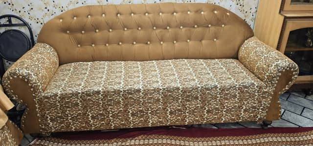 3,2,1 Sofas sets in good Condition Available