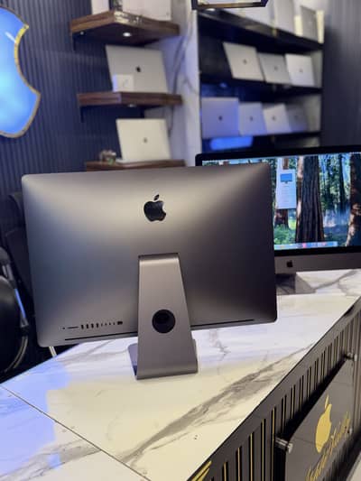 iMac Pro 2017 CTO | 27-inch 5K | 8-Core Xeon | 32GB | 1TB SSD