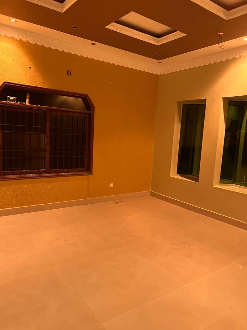 WELL MAINTAINED UPPER PORTION 3