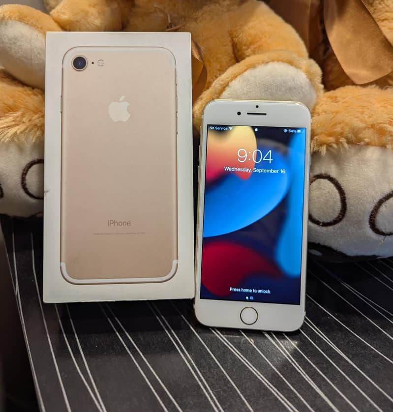 Apple iPhone 7 0