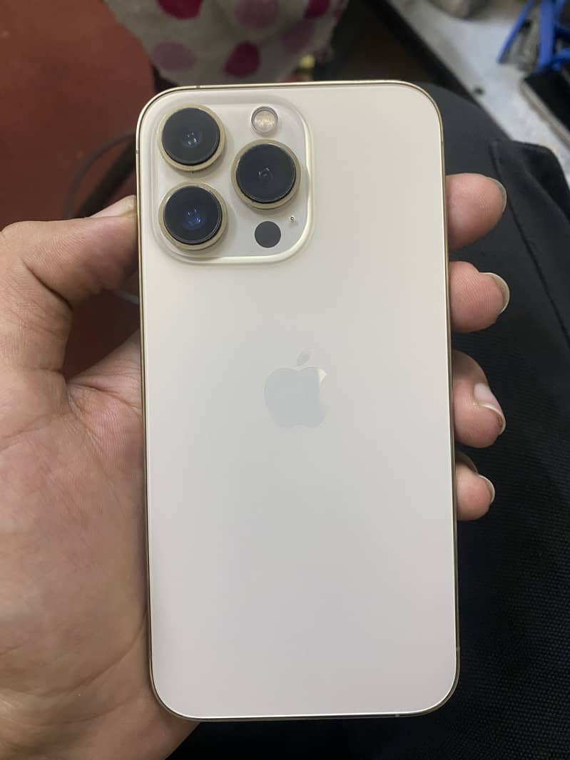 iPhone 13 pro 4
