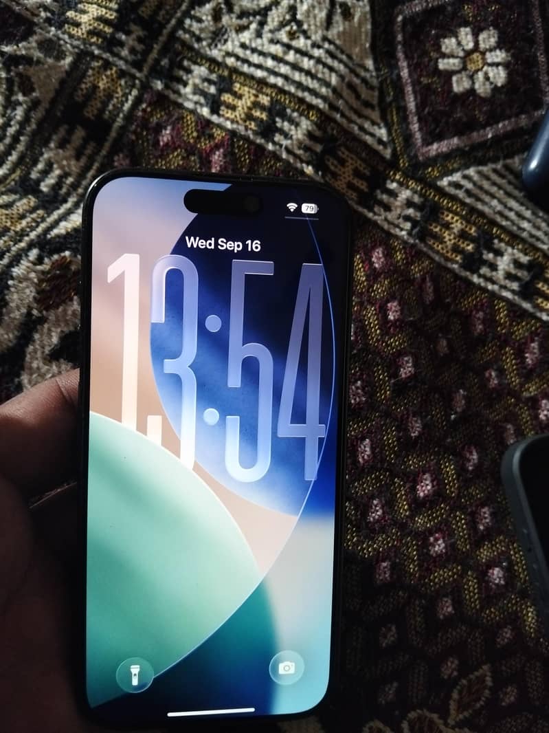 Apple iPhone 15 Pro 0