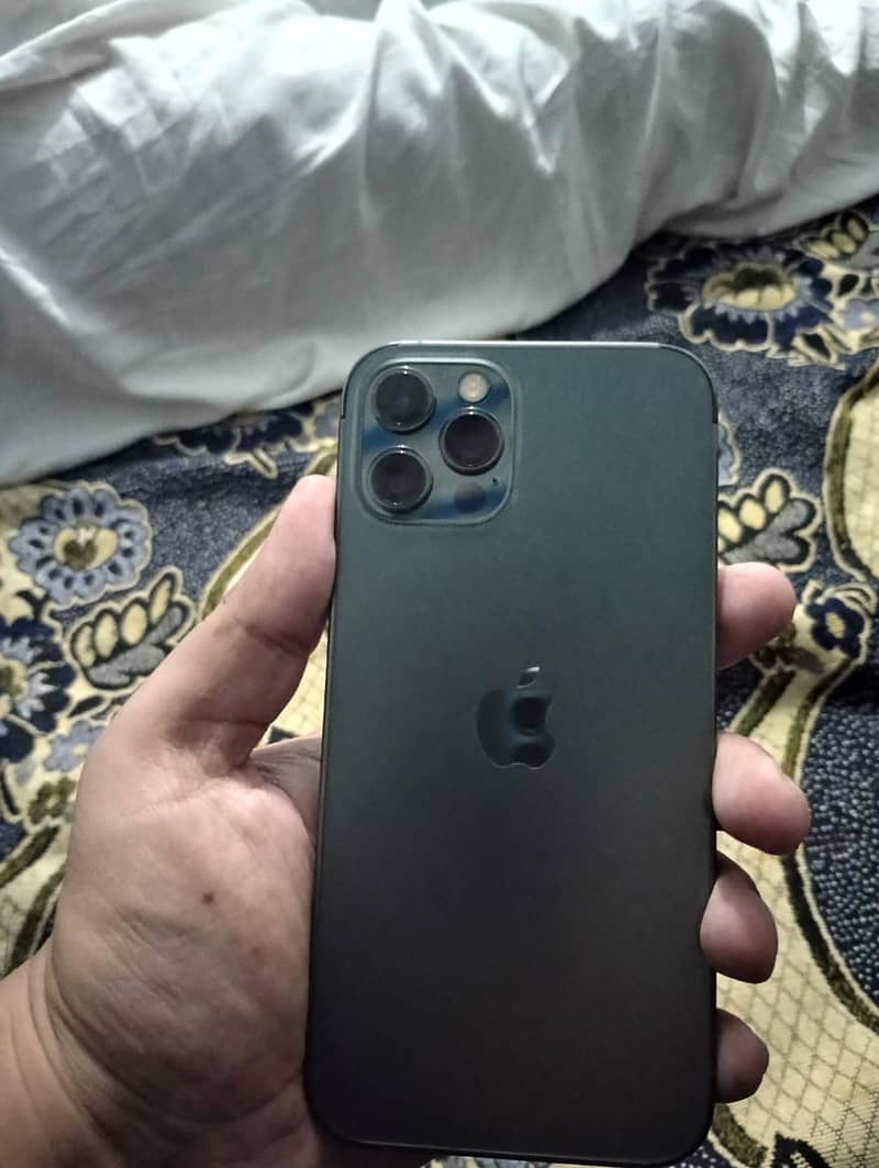 Apple iPhone 12 Pro 0