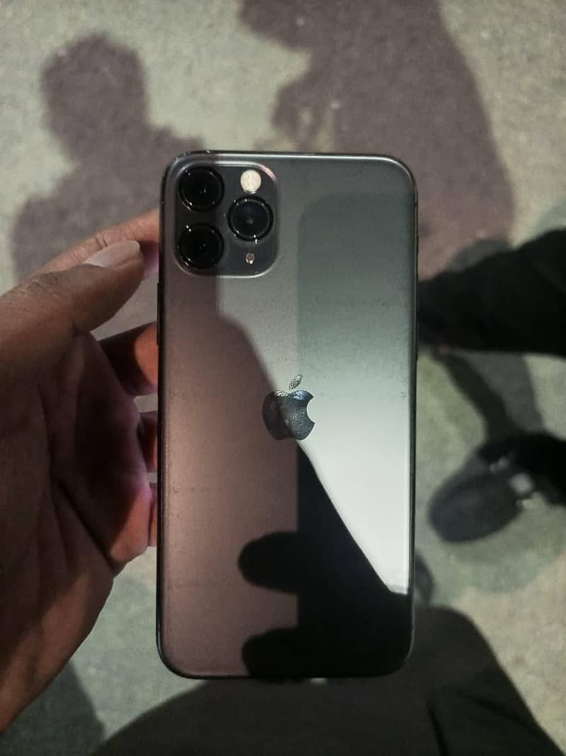 Apple iPhone 11 Pro Max 2