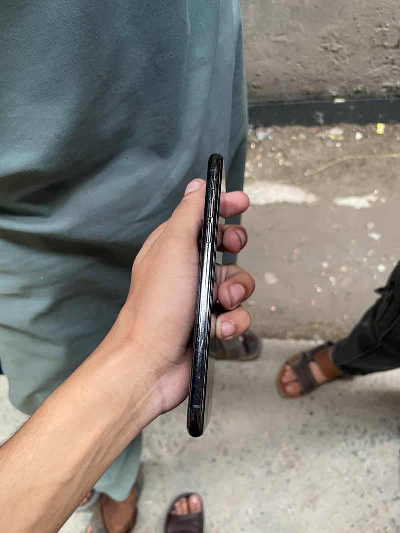Apple iPhone XS 2