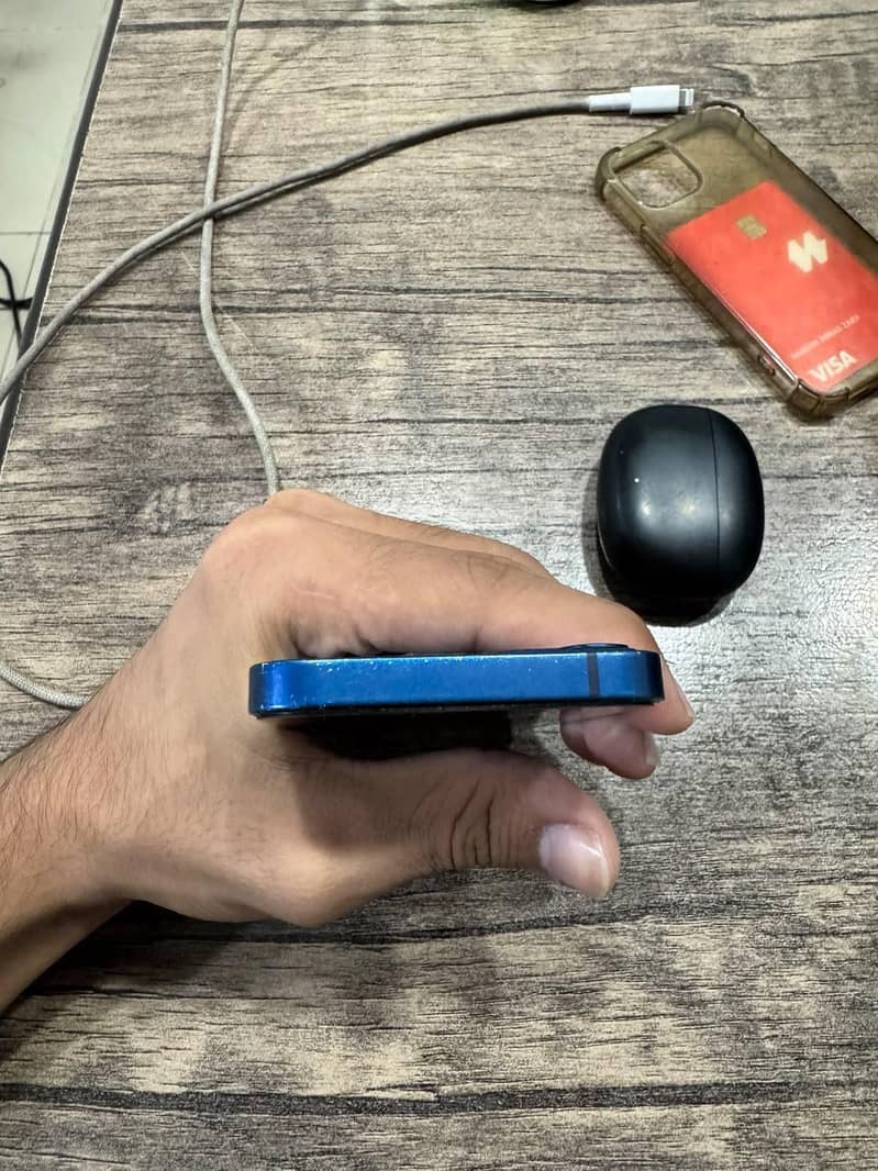 Apple iPhone 12 mini 1