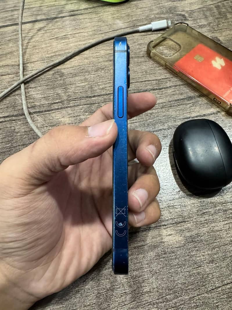 Apple iPhone 12 mini 3