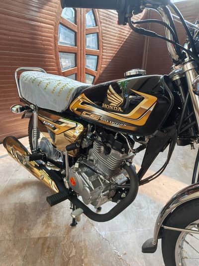 Honda 125 Gold Addison
