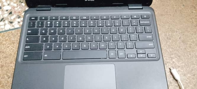 chrome book dell good condition