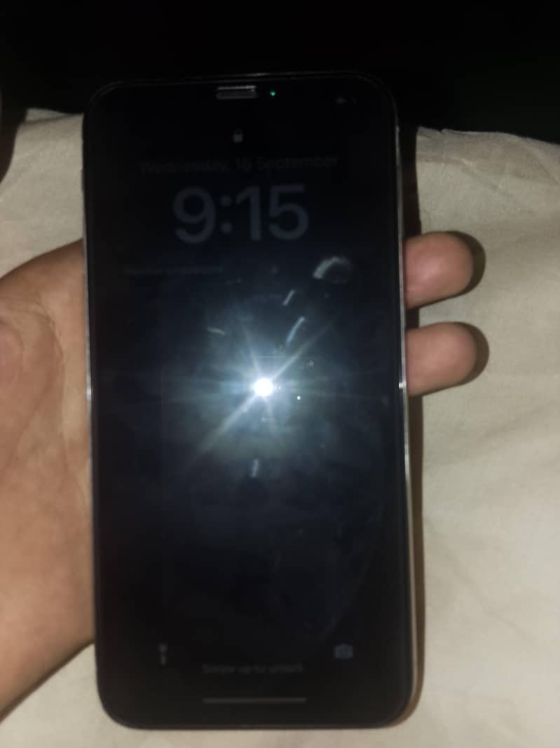 Apple iPhone X 4