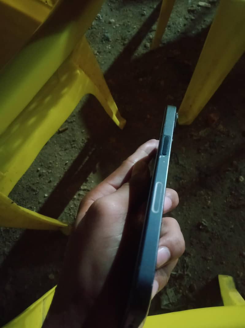Apple iPhone 13 1