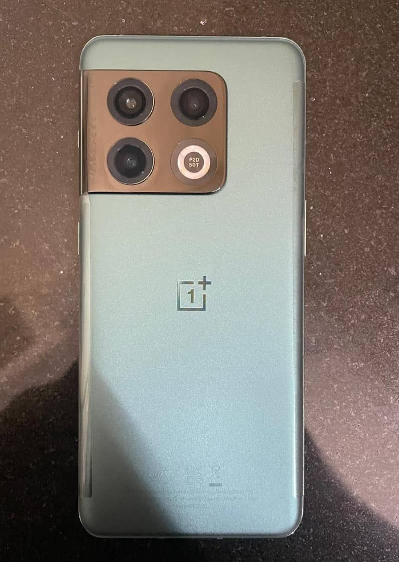 One Plus 10 Pro 1