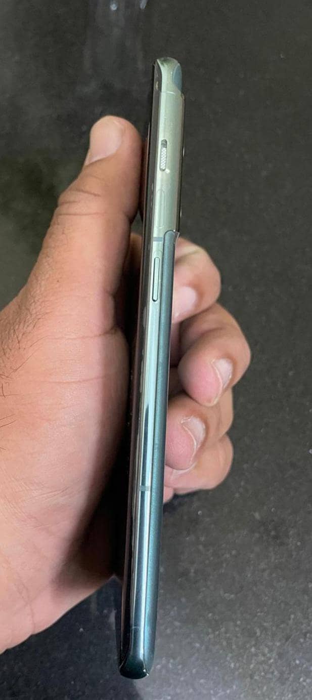 One Plus 10 Pro 3