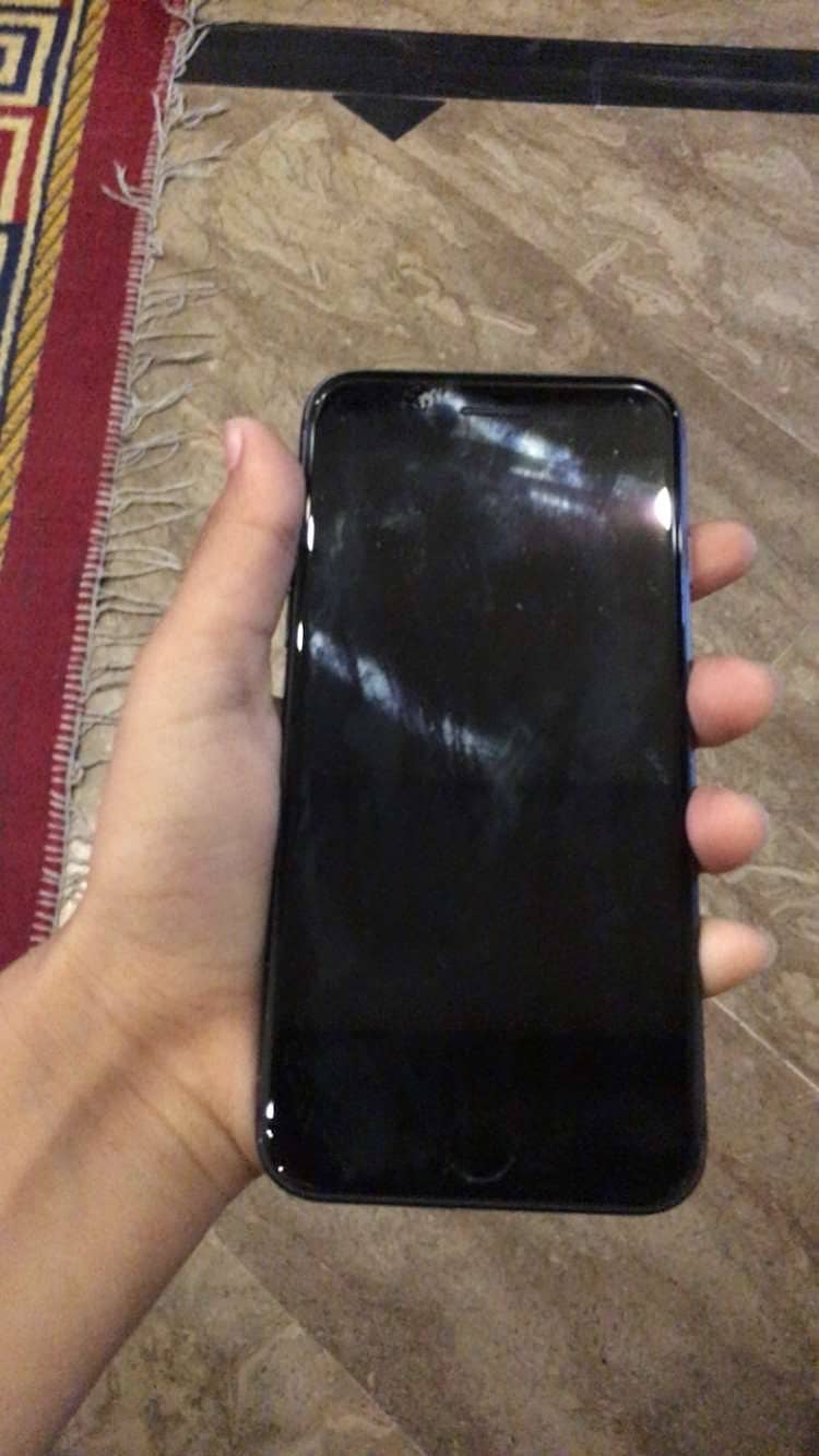 Apple iPhone 8 1
