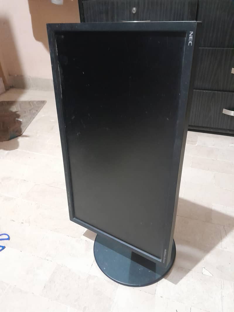 24 inch Computer LCD 0