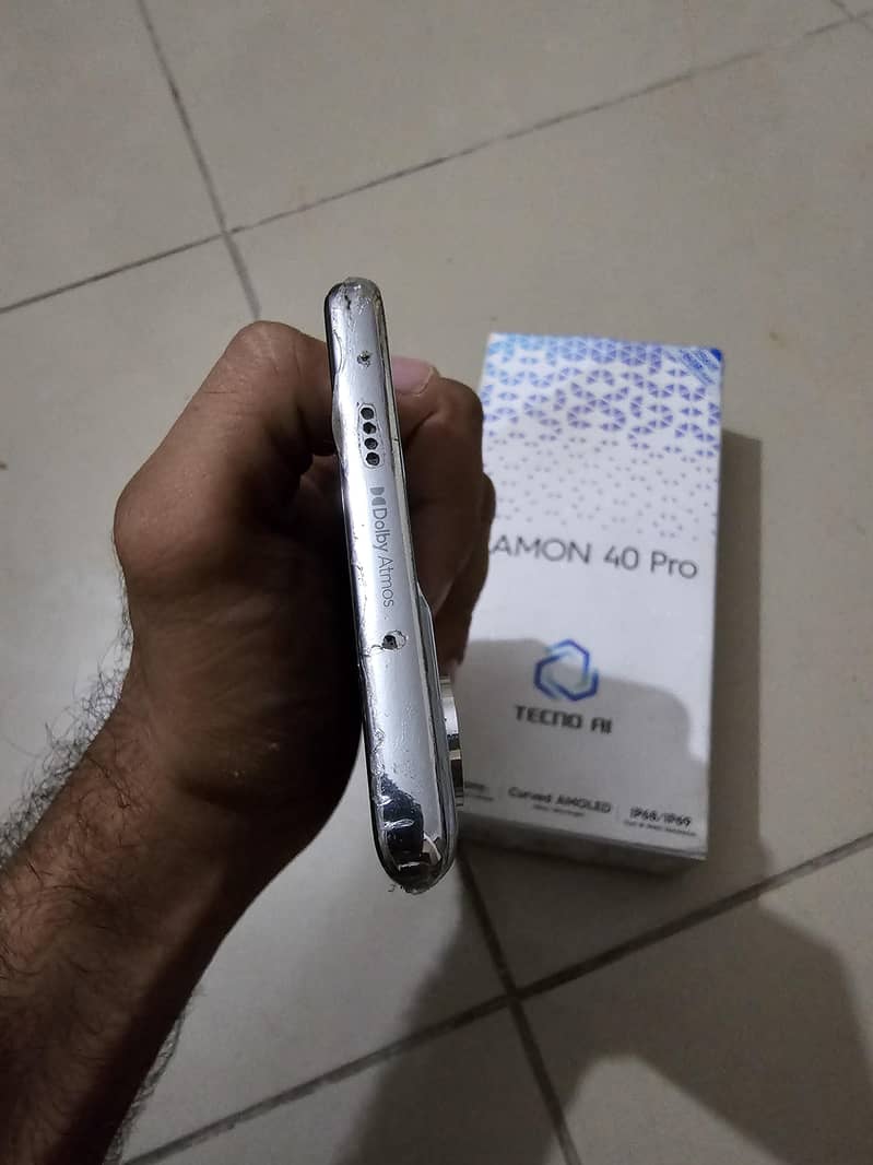 Tecno CAMON 40 Pro 6