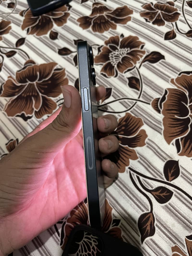 Apple iPhone 14 1
