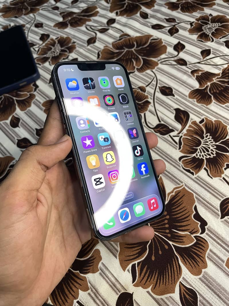 Apple iPhone 14 7
