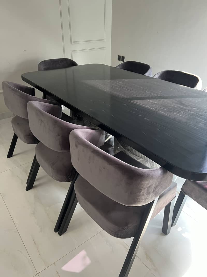 Dinning tabel 6